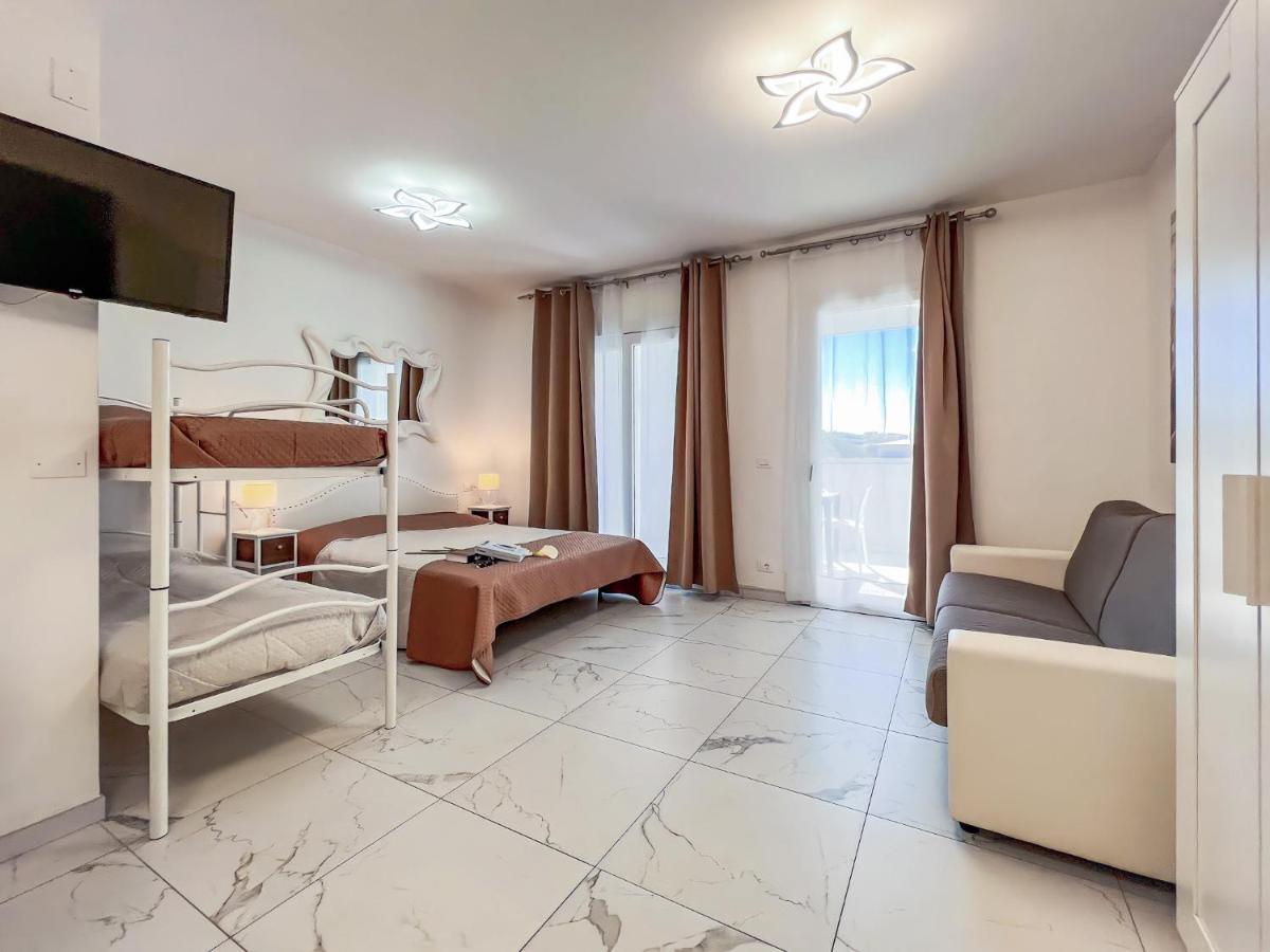 Zeus Appartement Bibione Buitenkant foto